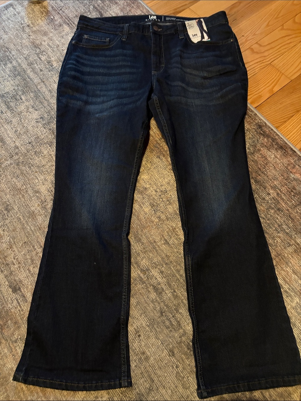 New Lee Riders Mid Rise Bootcut Jeans - Picture 3 of 7